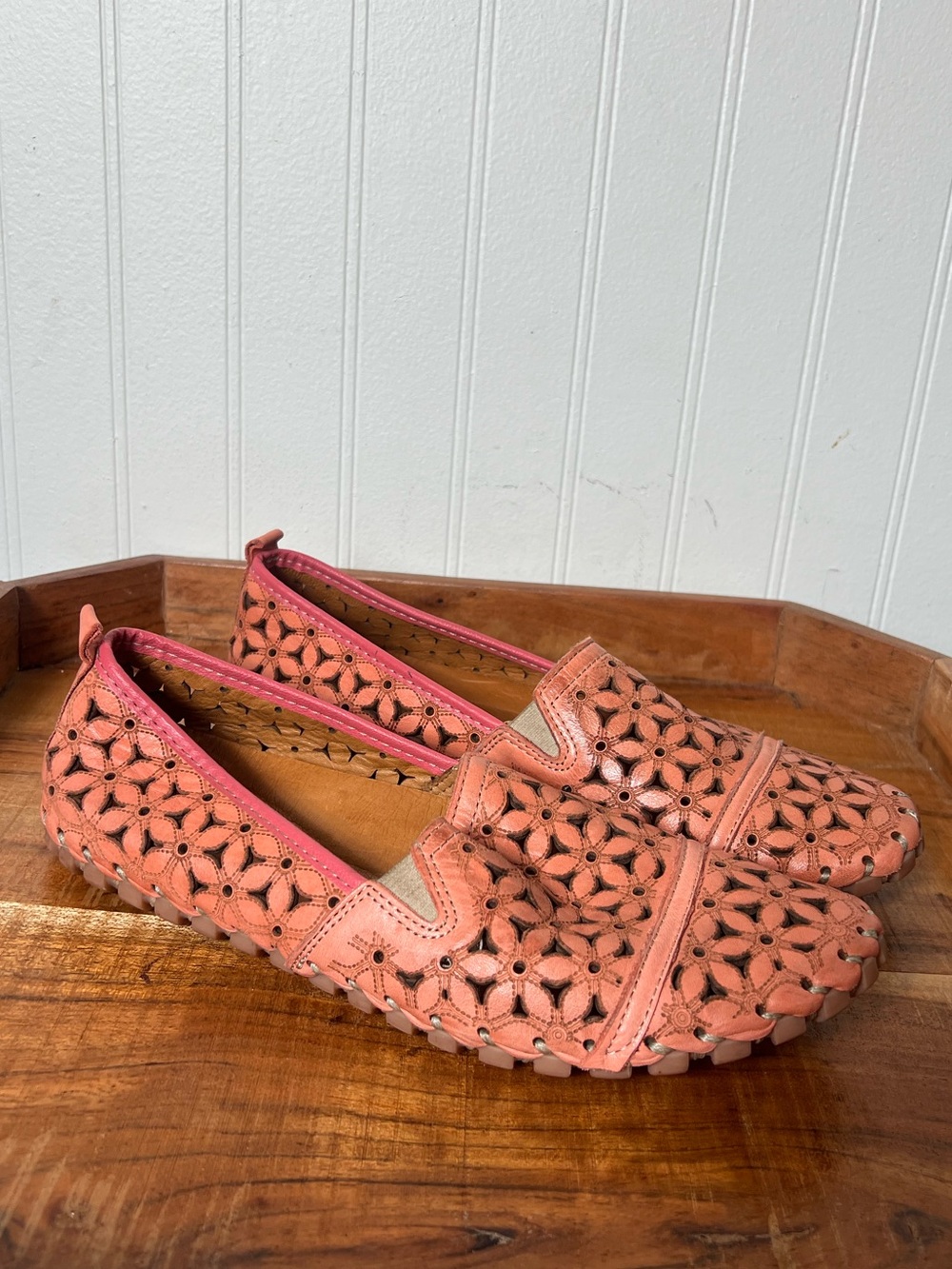 Spring Step Flowerflow Slip On Loafer Womens EU 39 US 8.5 Leather Flower Cut Out